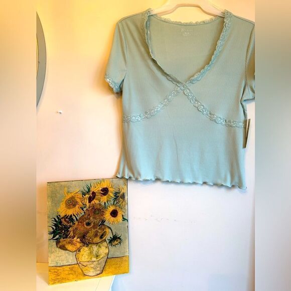No Boundaries Tops - 🌼5for $25🌼 Juniors No Boundaries, Green short Sleeve Top - Size XXL